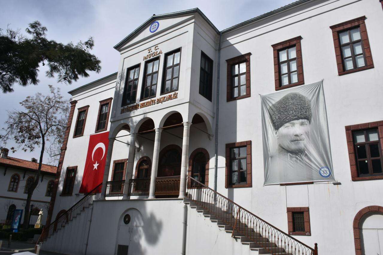 Muğla Büyükşehir Belediyesi 125 Taşınmazı İhaleye Çıkarıyor: Değerli Lokasyonlar ve Yüksek Kira Bedelleri Dikkat Çekiyor 2